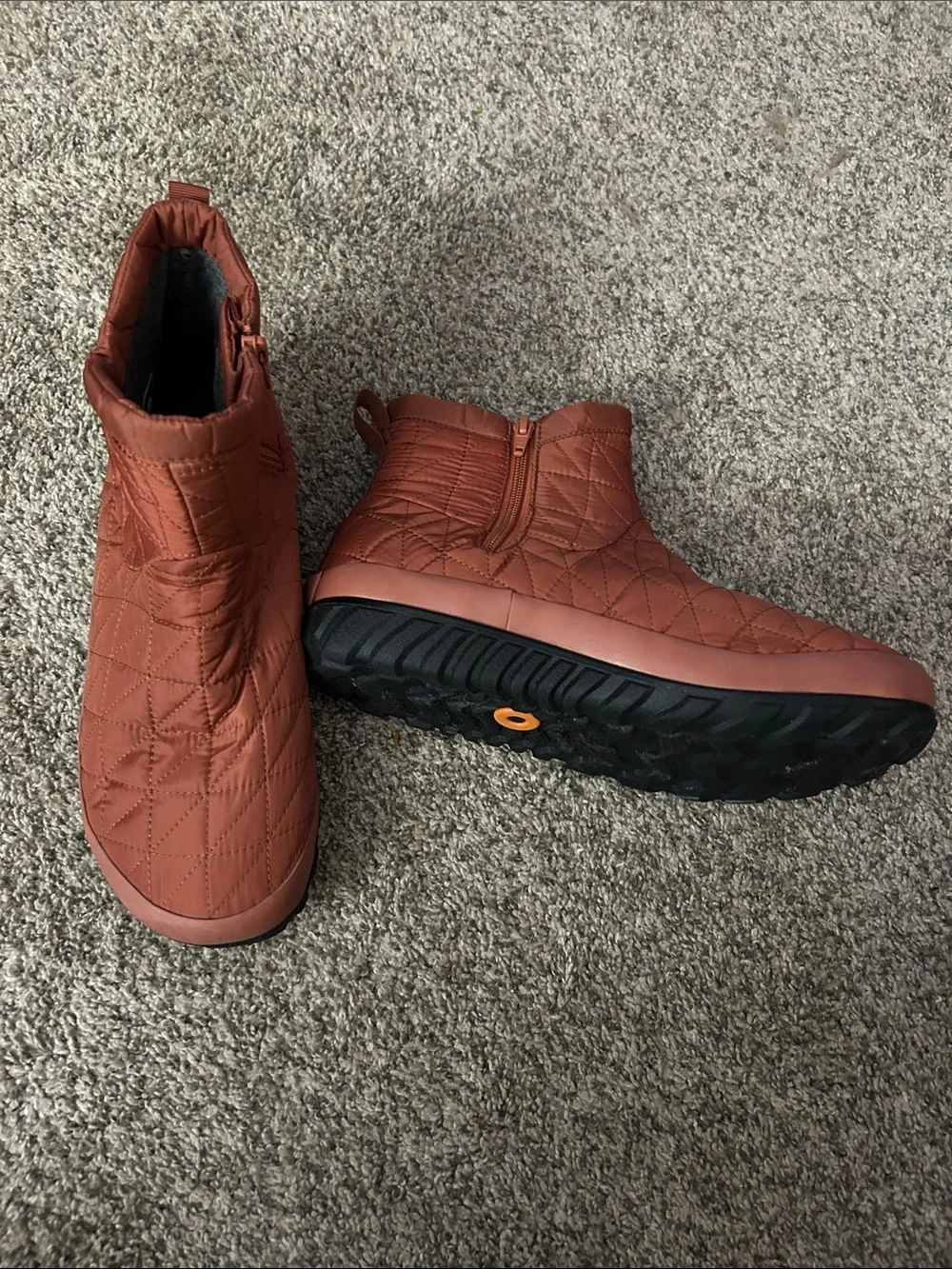 BOGS Women’s Snowday II Short Insulated Boots in Paprika Orange, size 10